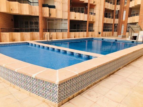 Amazing Sunny Flat With Balcony Pool Two Mins From The Beach Torrevieja Buitenkant foto
